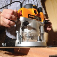 Precision router with dual function, 2400 W Triton