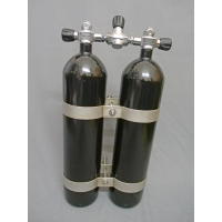 Doppelpack 8 Liter 230bar Flaschendurchmesser 140mm mit absperrbarer Brücke Flaschenabstand 186mm schwarz